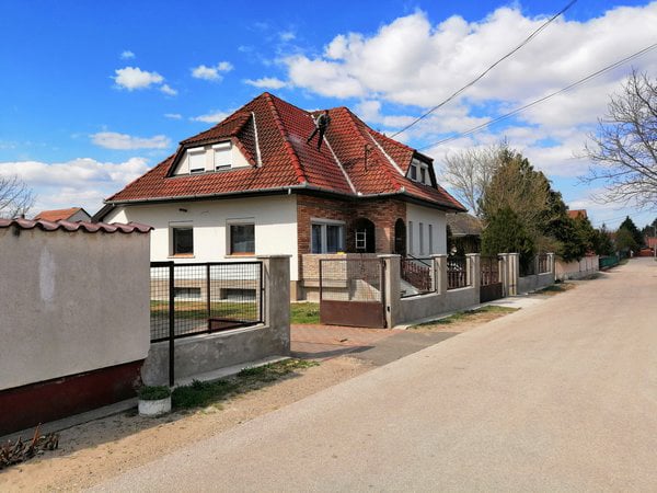 Tetőmosás Tökölön munka közben.